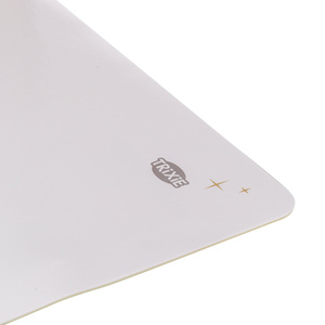 Trixie Xmas Mata pod miski beżowa Ochronna Antypoślizgowa 44x28cm