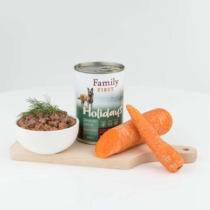 Family First Holidays z jagnięciną, królikiem i marchewką 12x400g