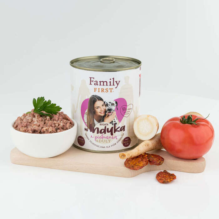 Family First z indykiem i pietruszką 800g