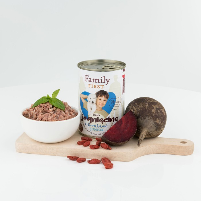 Family First z jagnięciną i burakami dla szczeniąt 12x400g