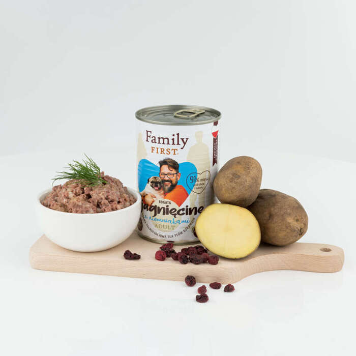 Family First z jagnięciną i ziemniakami 400g